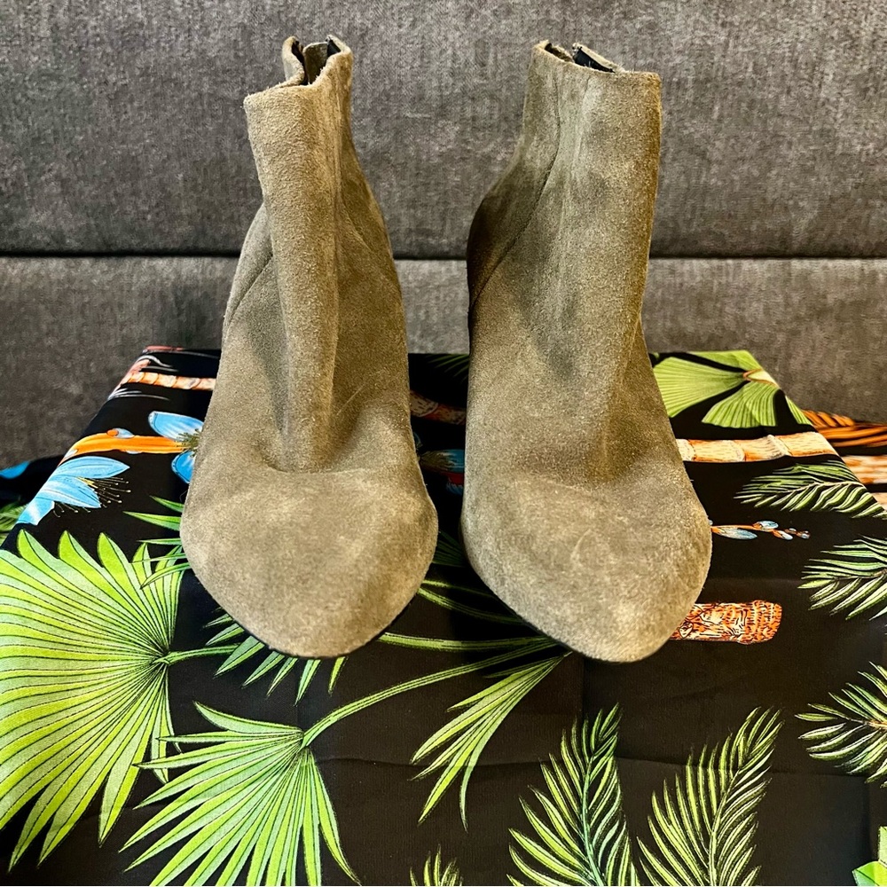 Sole Society Women’s Army Green Suede Leather Cone Heel Ankle Boots Size 8.5‎